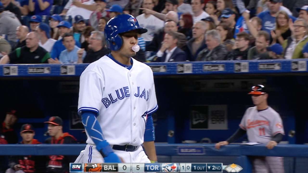 Encarnación dio dos HR y Toronto aplastó a Orioles