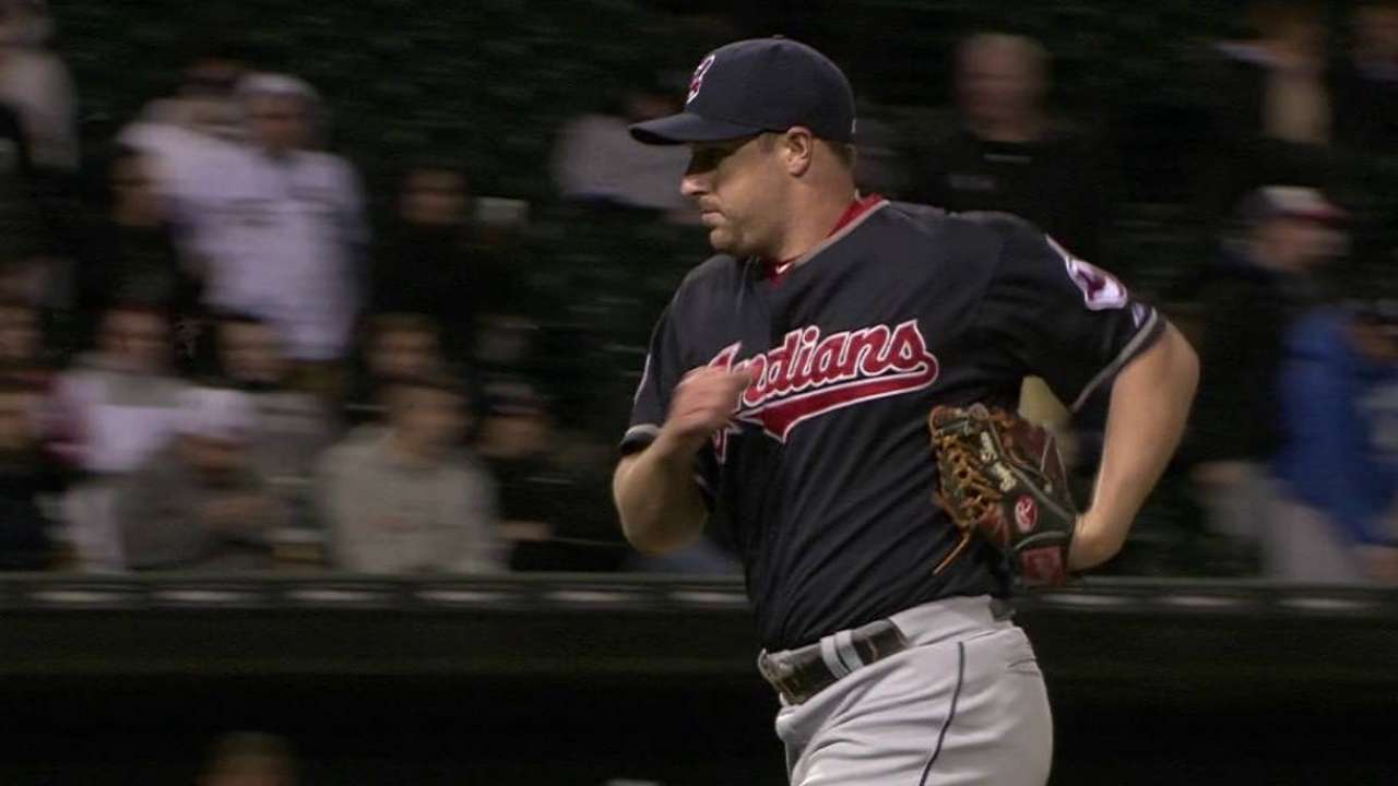 Shaw escapes bases-loaded jam