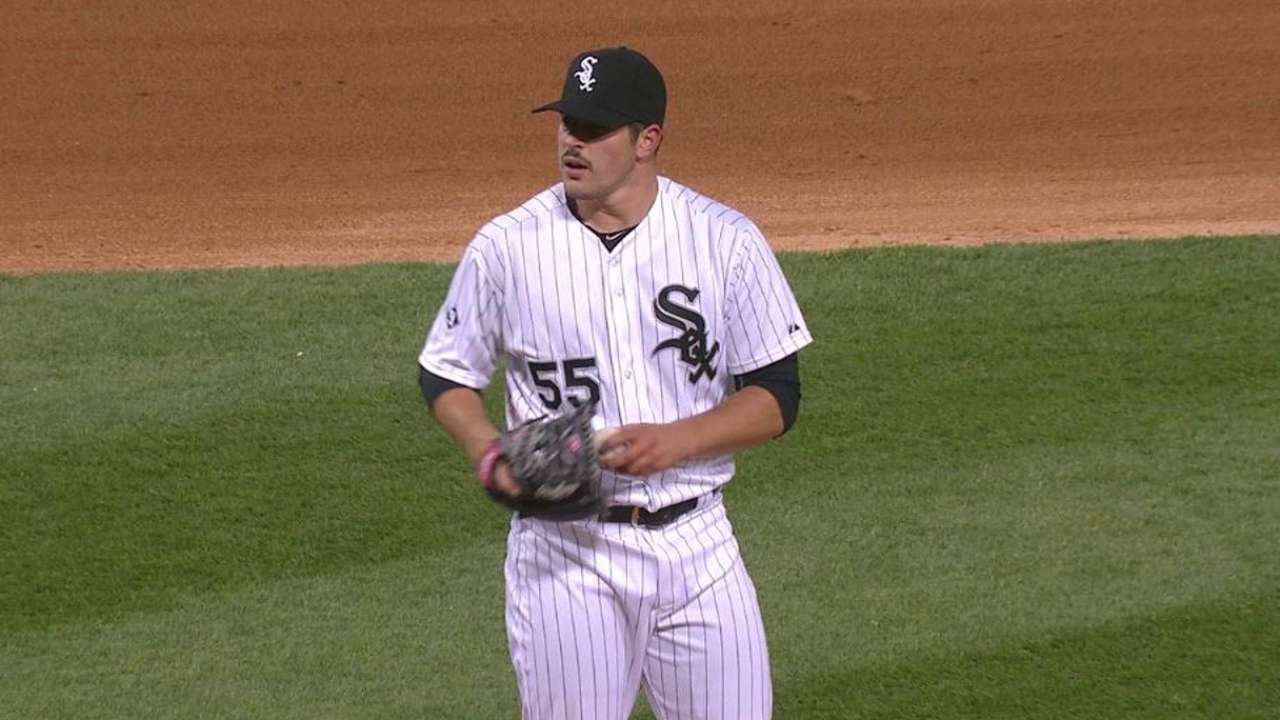 Rodon gets ovation in ML debut