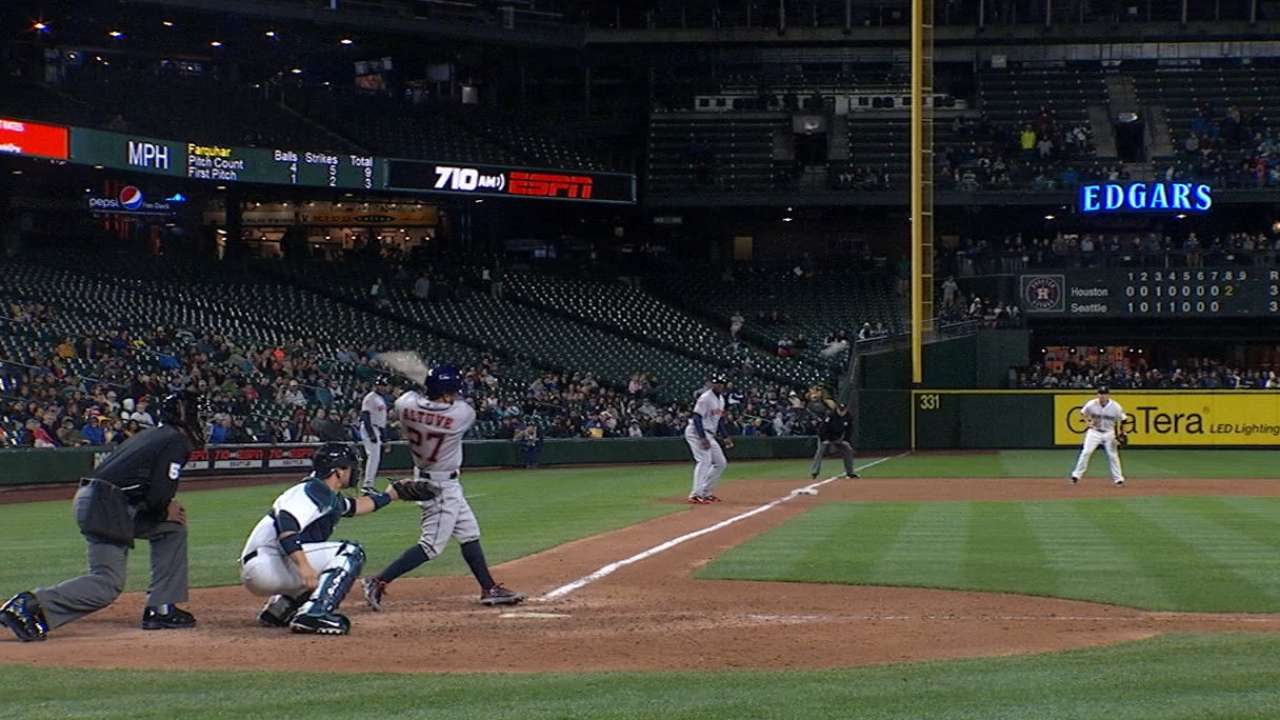 Altuve finds redemption with bases loaded