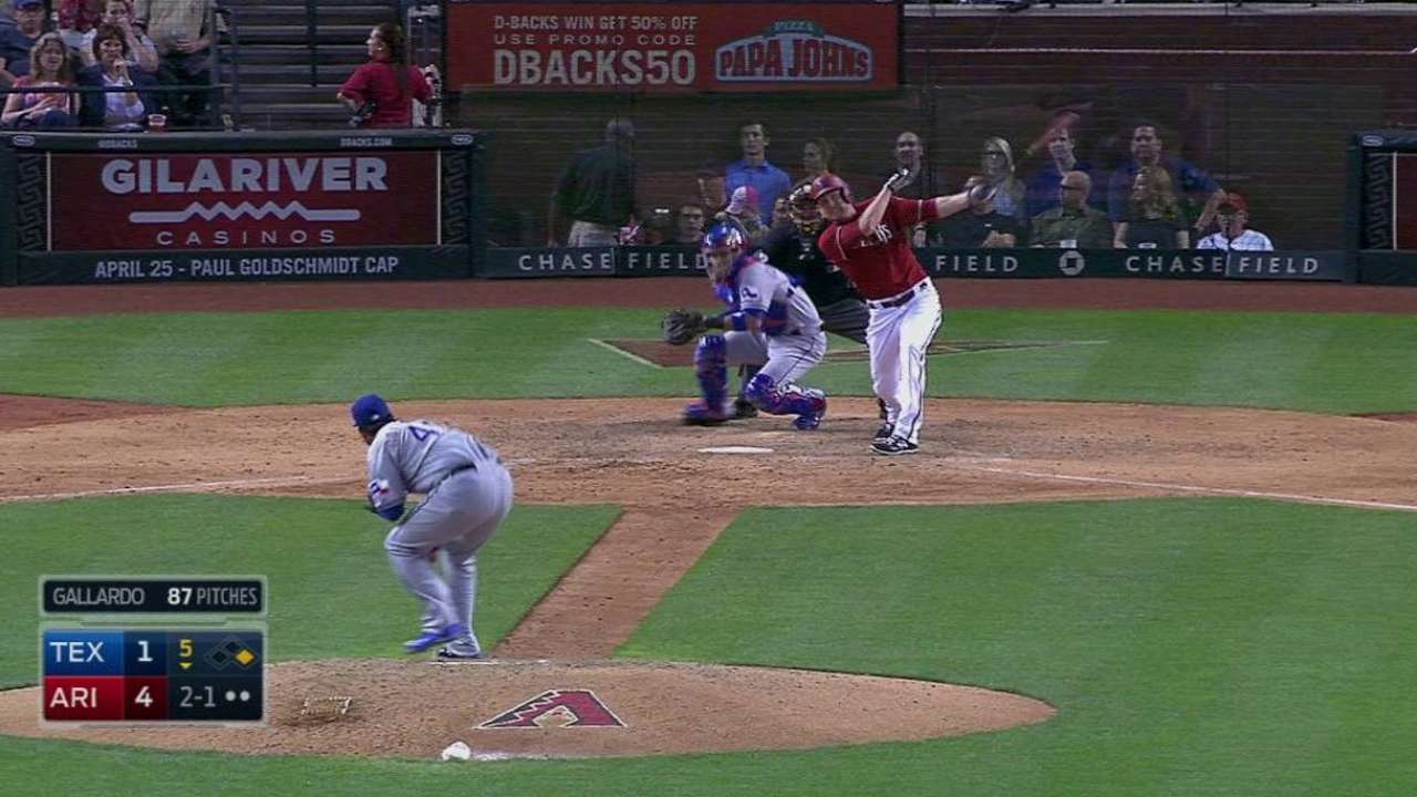 Trumbo drives in Goldy