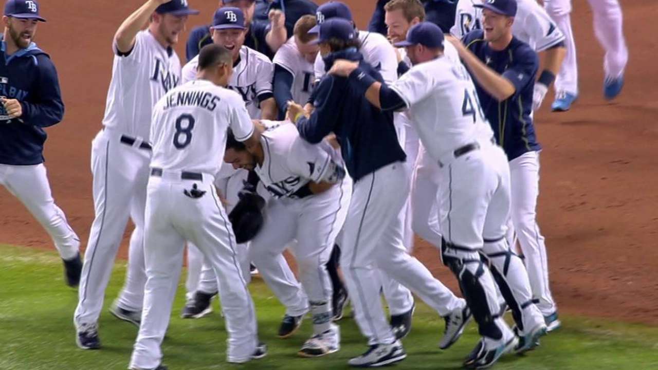 Rays take series over Red Sox on Rivera's walk-off single