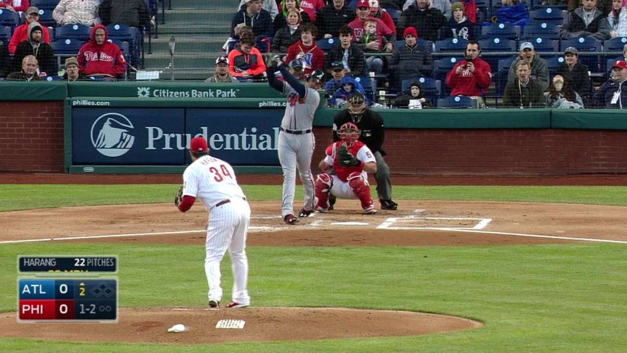 Harang fans Freeman