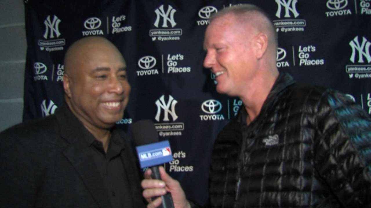 Nelson talks to Bernie Williams