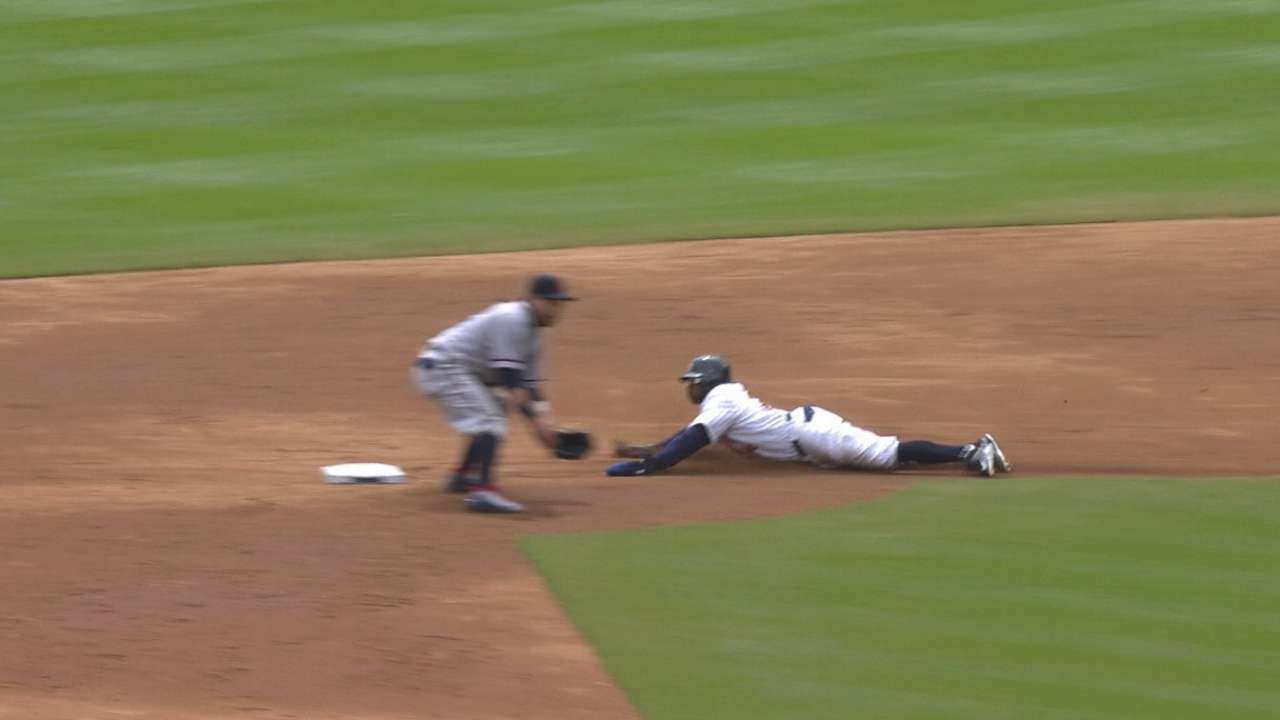 Davis swipes three bags
