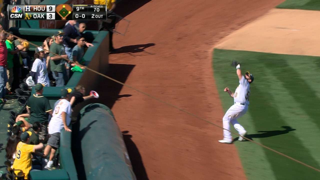 Muncy's defensive gems