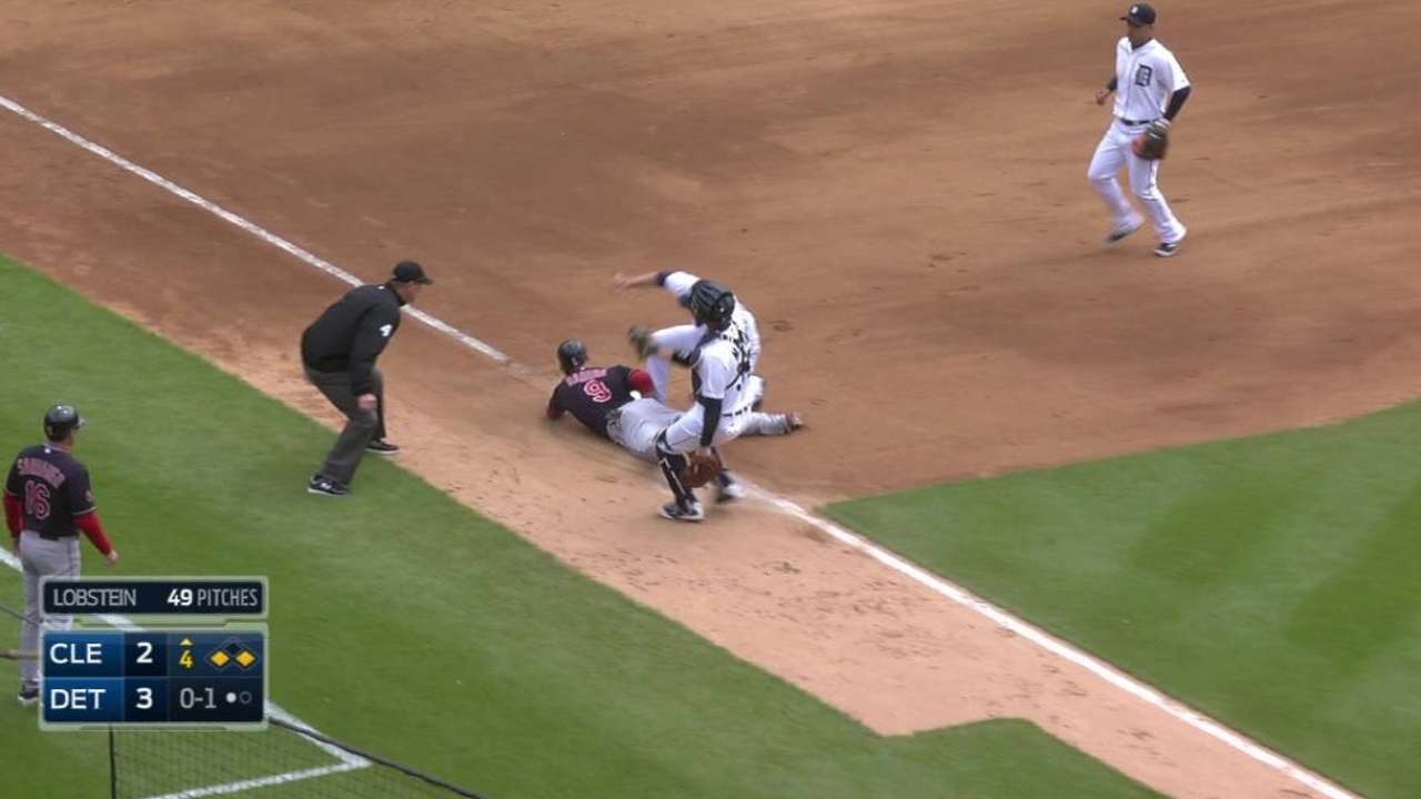 Tigers preserve the lead