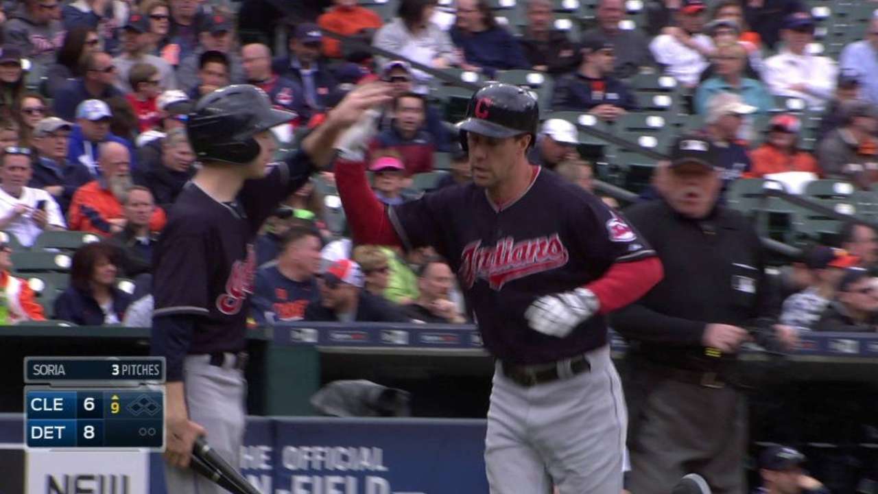 Murphy homers in the 9th