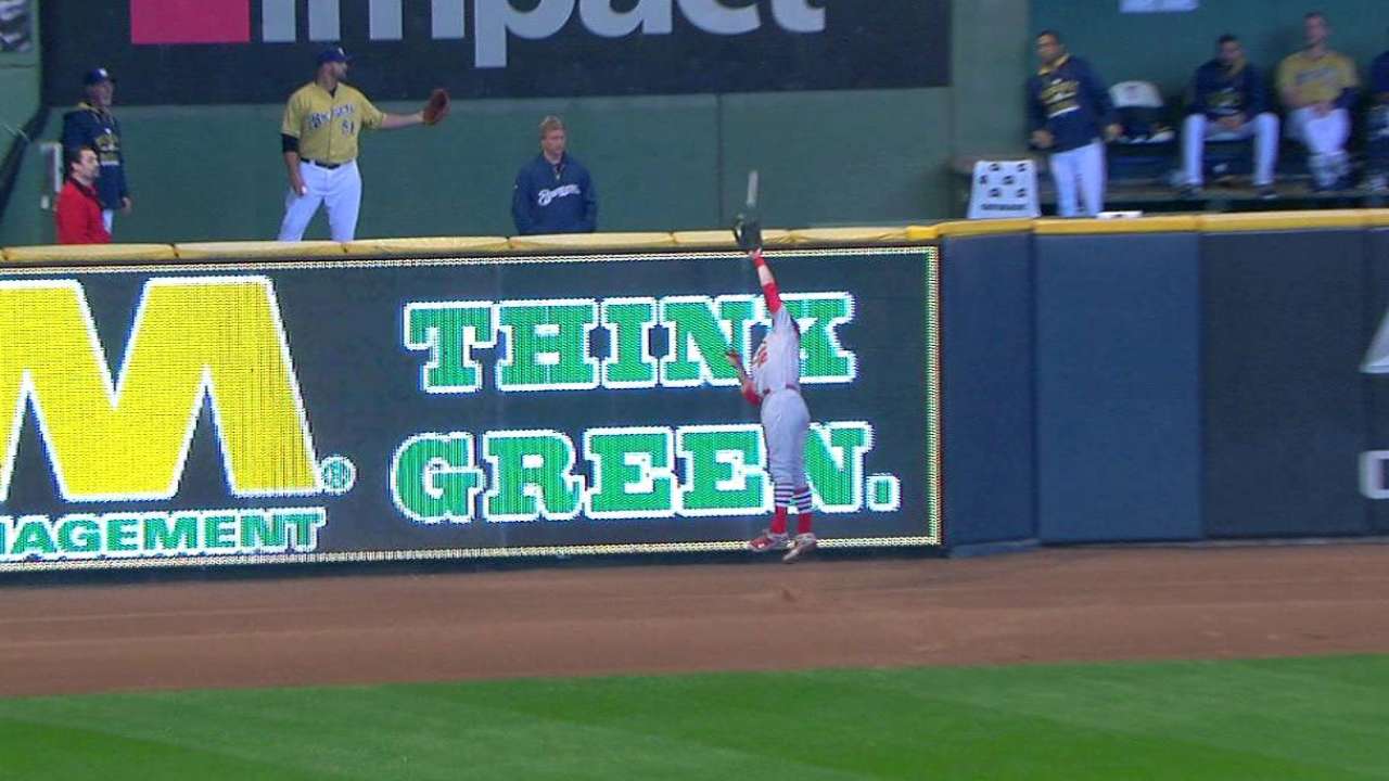 Reynolds' wall-crashing catch
