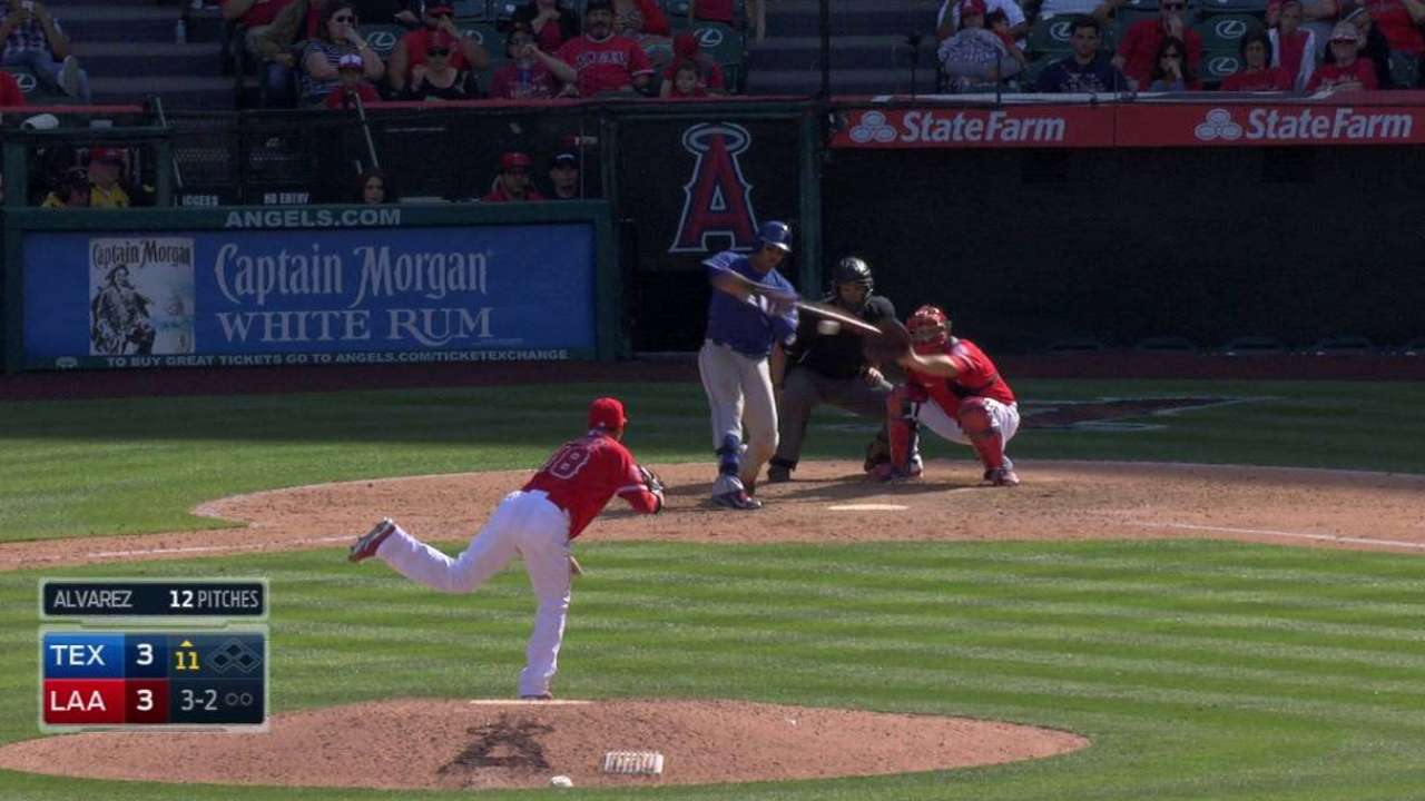 Martin's homer, Feliz's two innings lift Rangers in 11 innings