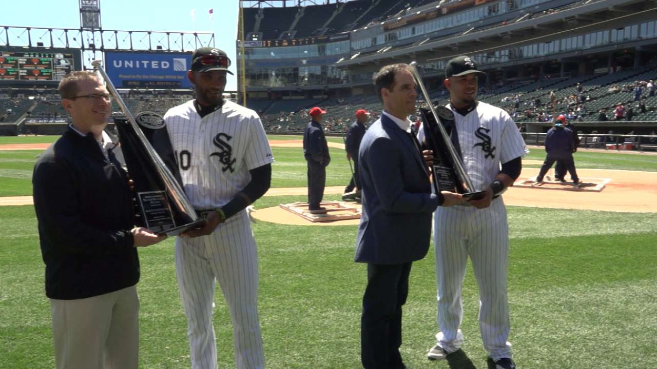 Abreu receives his 2014 Rookie of the Year GIBBY