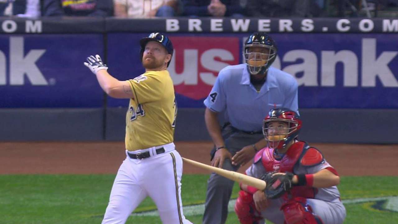 Bats break out vs. Lynn as Crew takes finale from Cards