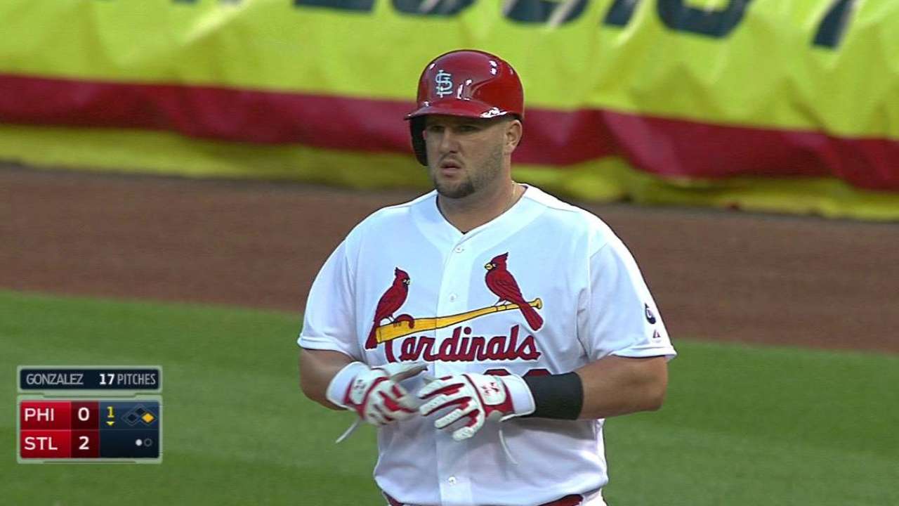 Cardinals break out on offense to top Phillies