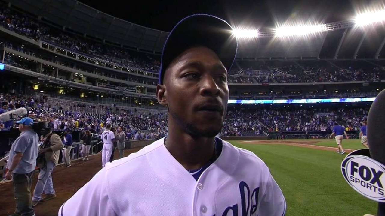 Royals make statement against Tigers