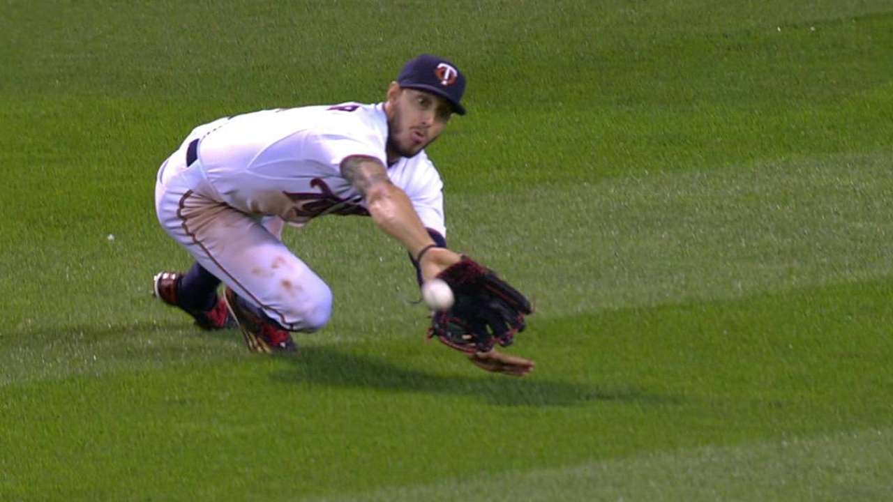 Schafer's great diving grab