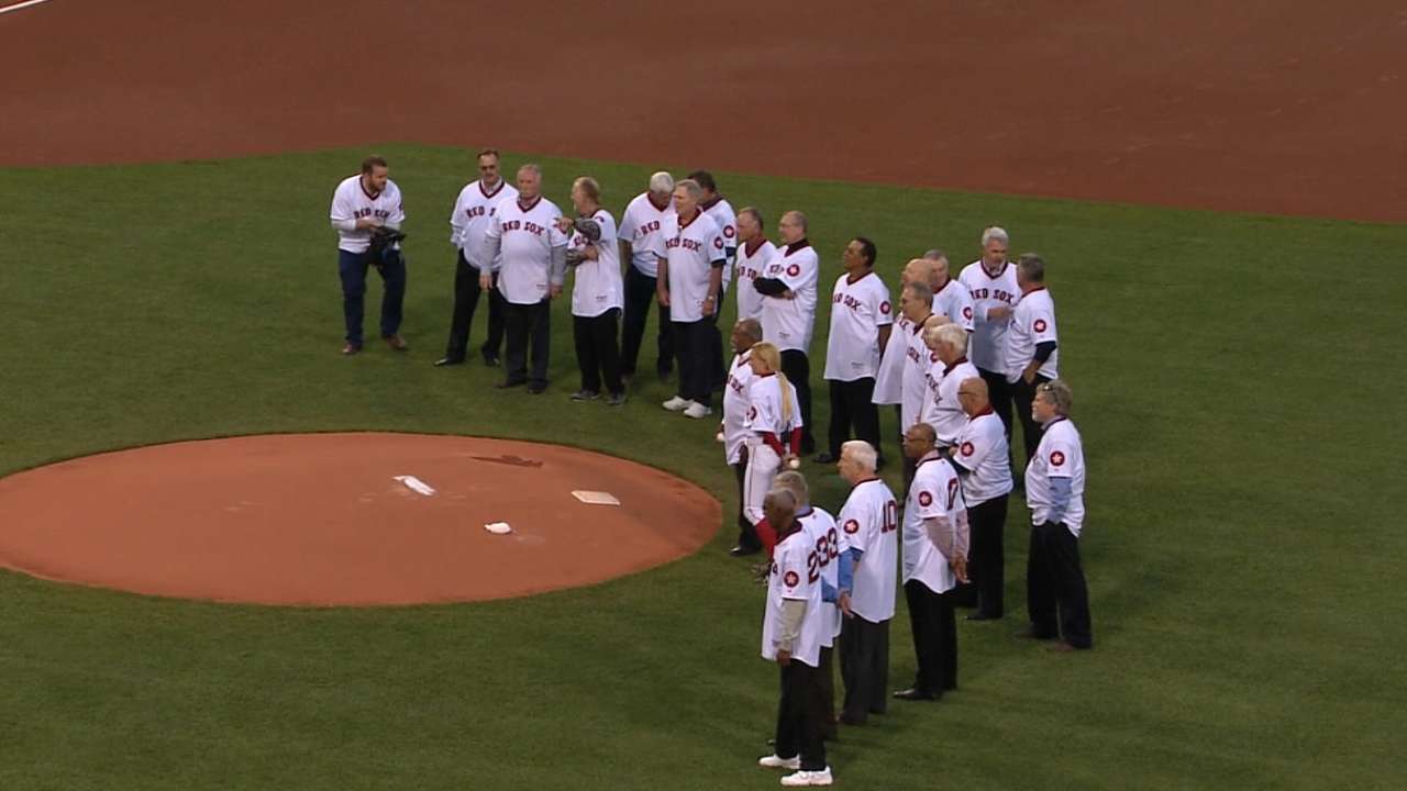 Memories fresh as Red Sox honor 1975 team