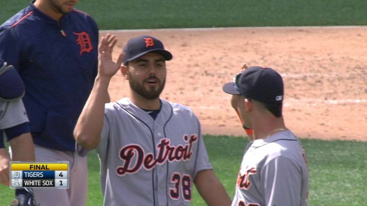 Prevalece Detroit en el último de su serie en Chicago