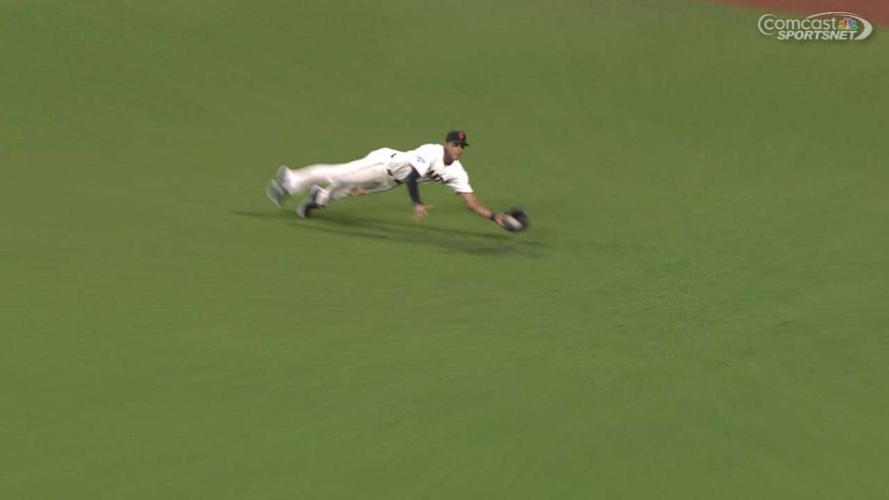 Maxwell's diving grab