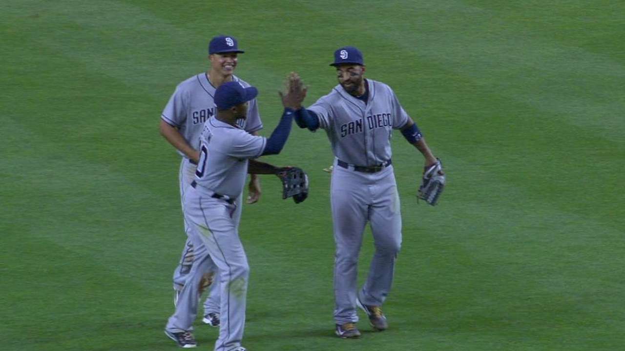 Padres add Mateo, Quackenbush; Thayer to DL