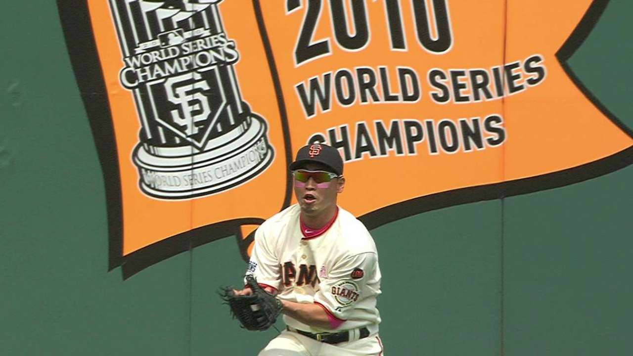 Aoki's basket catch
