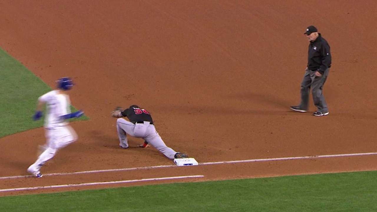 Hechavarria's off-balanced throw