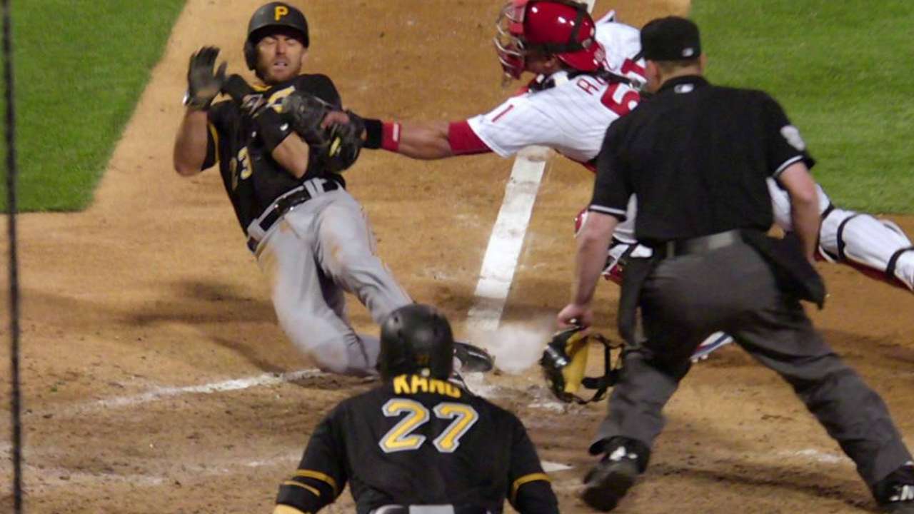 Phillies edge Pirates on play at the plate