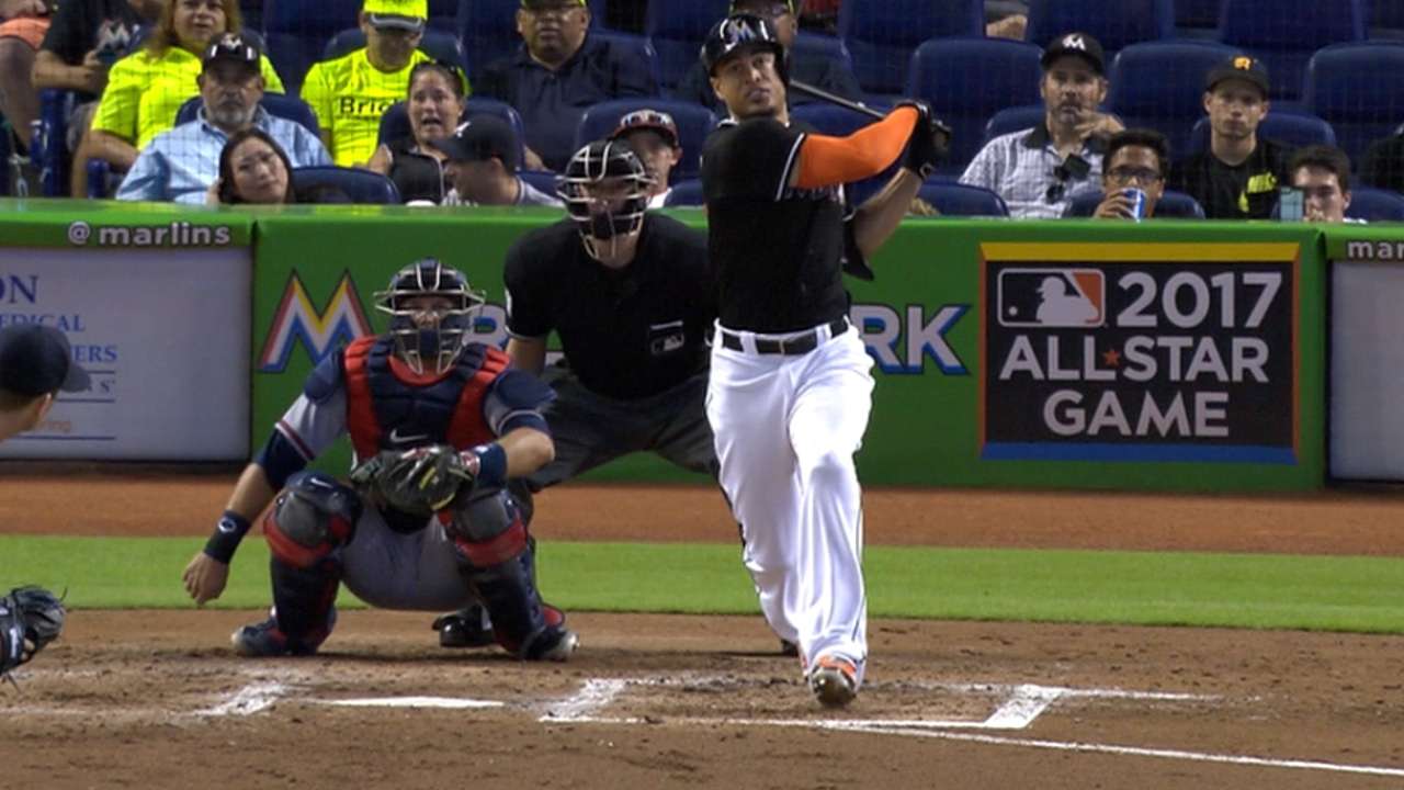 Stanton hits 478-foot HR; fan barehands it
