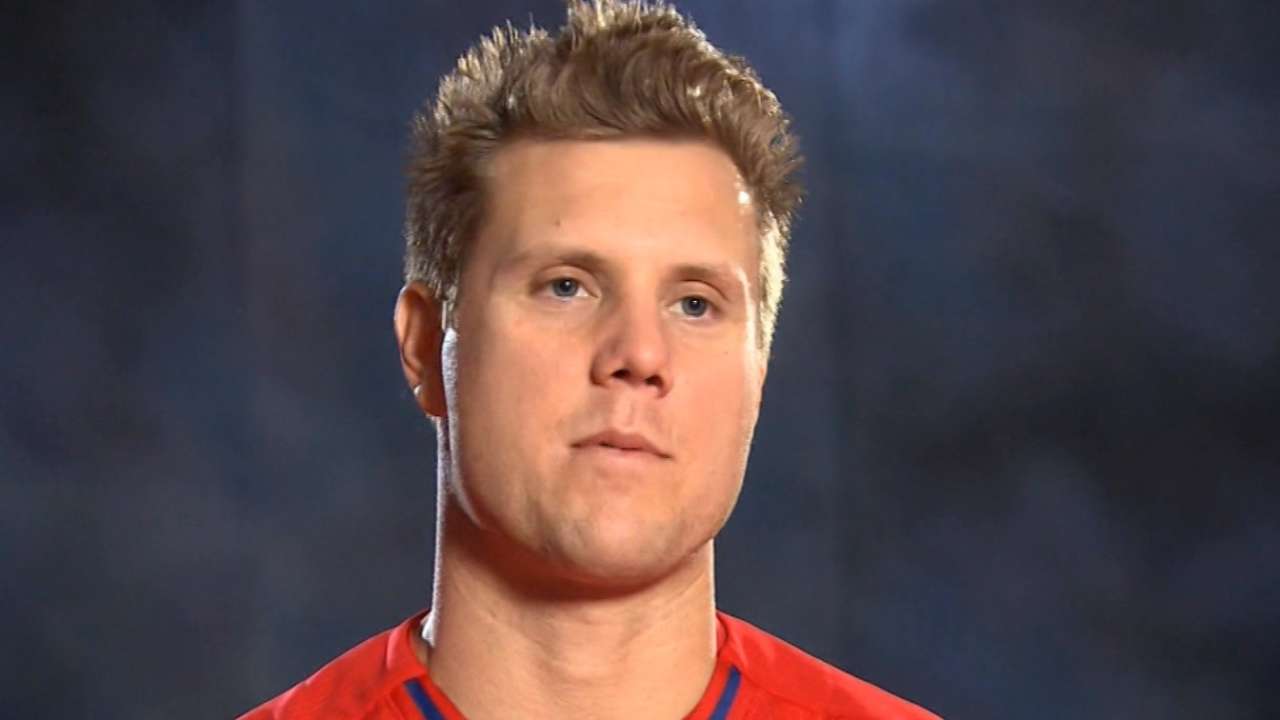 Papelbon on franchise saves lead