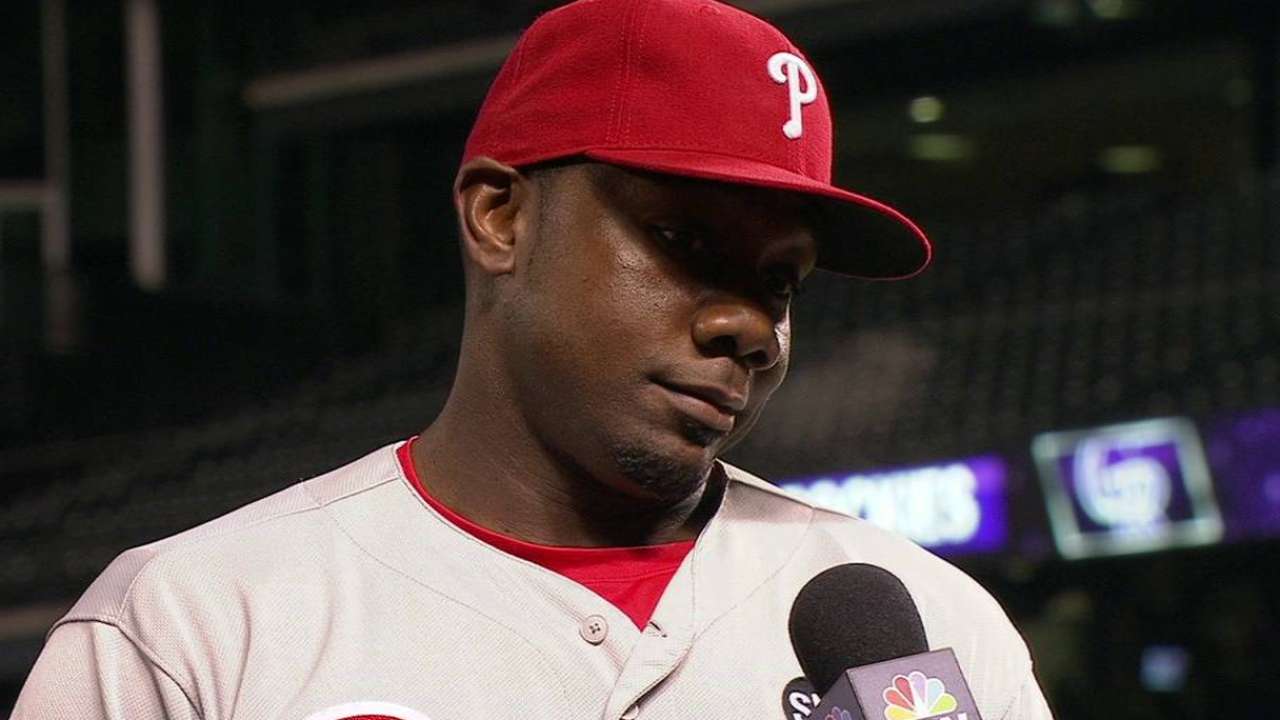 Howard's big night powers Phils past Rockies