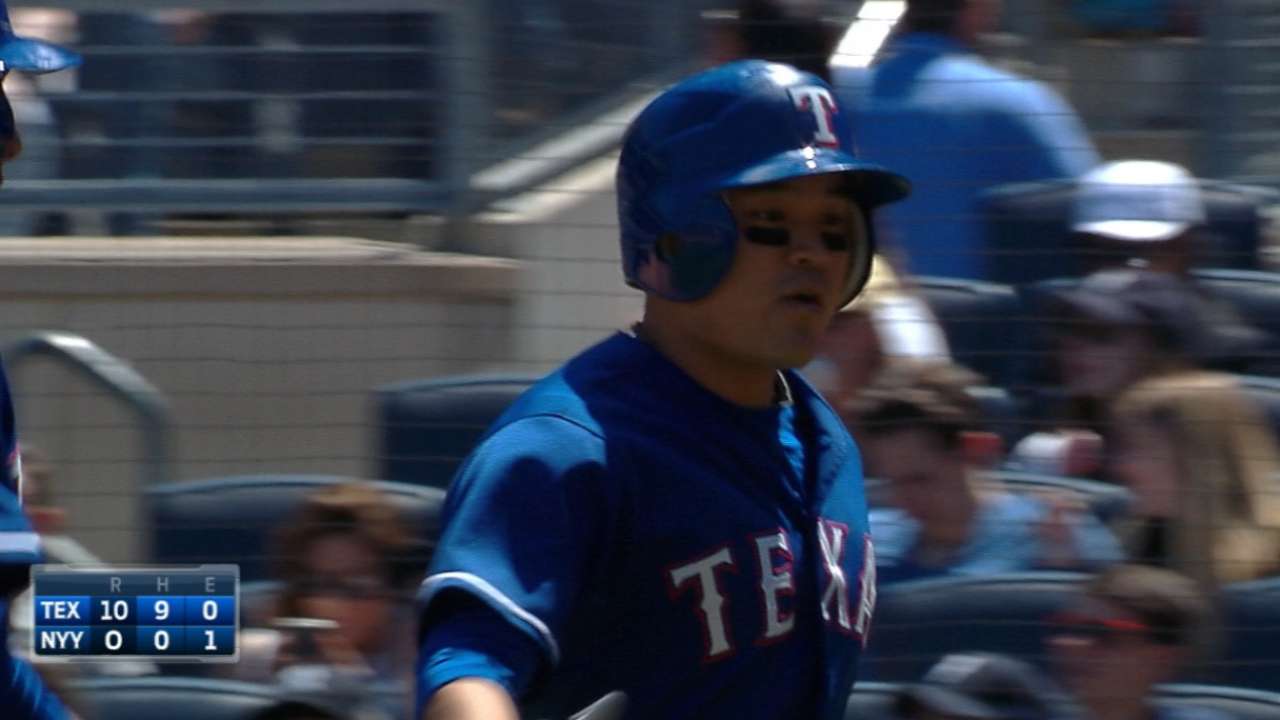 Choo's bat fuels 10-run inning