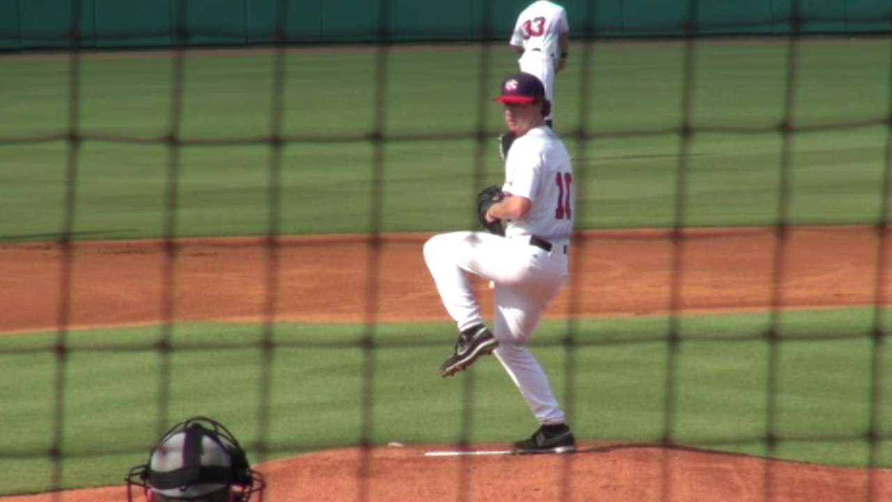 Seattle nets right-hander Moore at No. 72