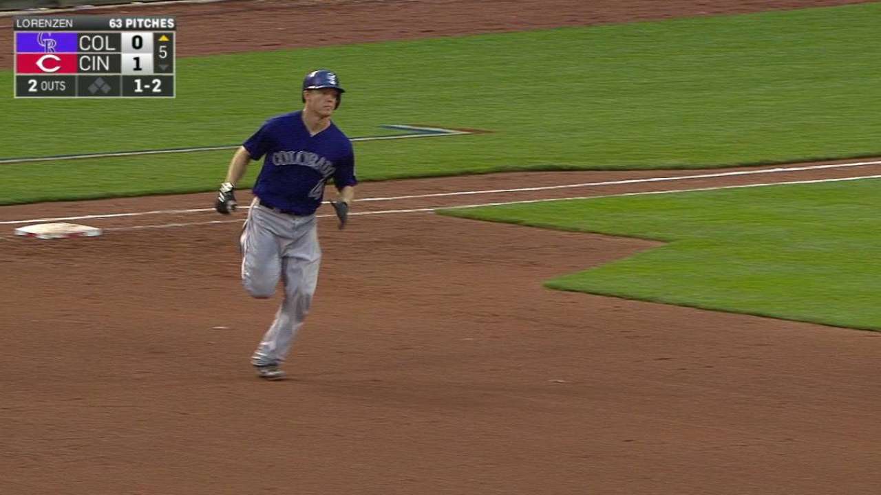 Hundley's monster solo homer