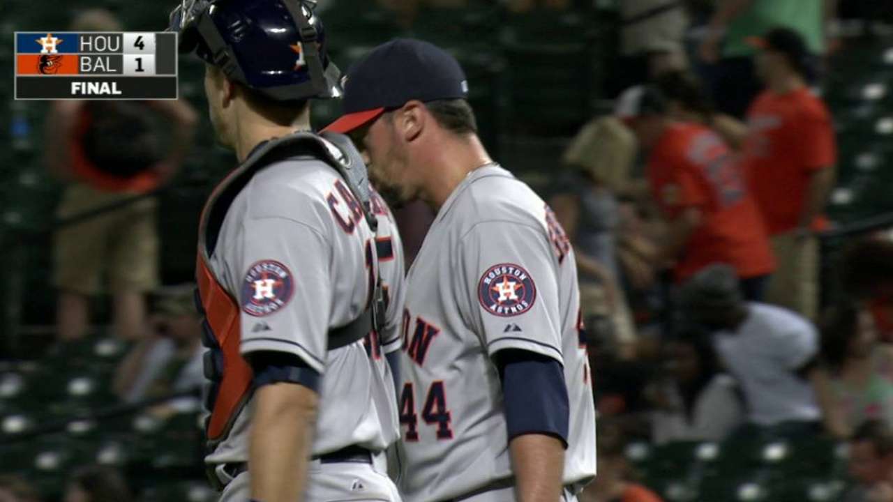 'Pen putting signature on Astros' campaign
