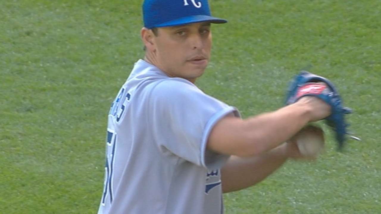 Vargas sharp despite one poor pitch in return