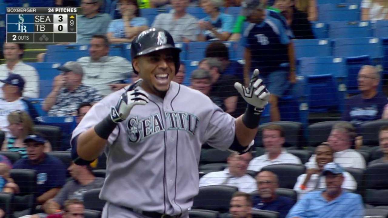 Cruz's three-run homer