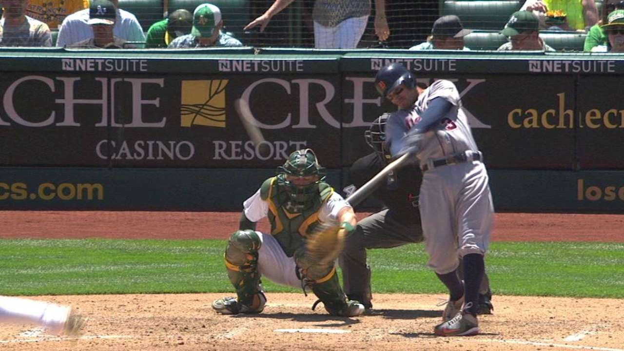Kinsler's double to center