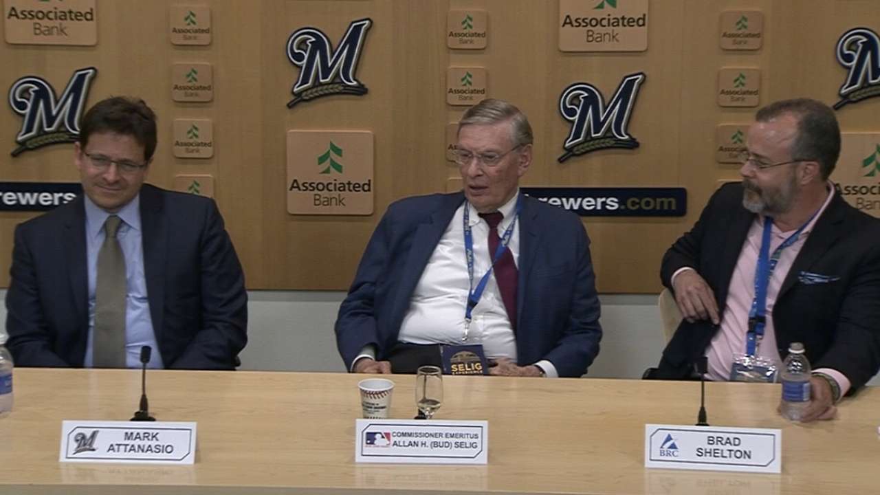 Selig, Attanasio help open baseball exhibit