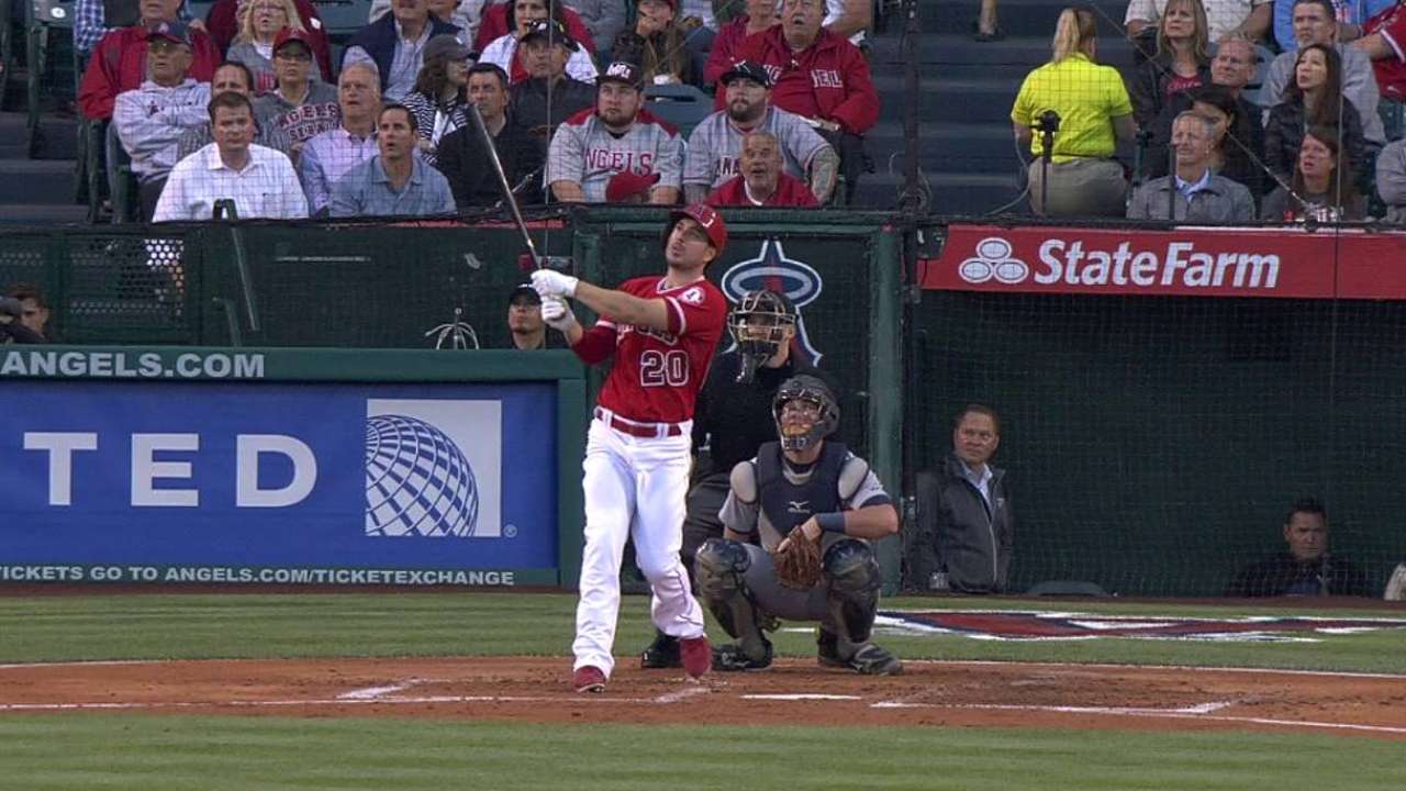 Joyce's solo homer