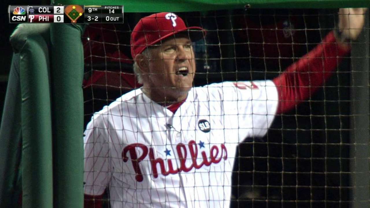 Sandberg gets tossed