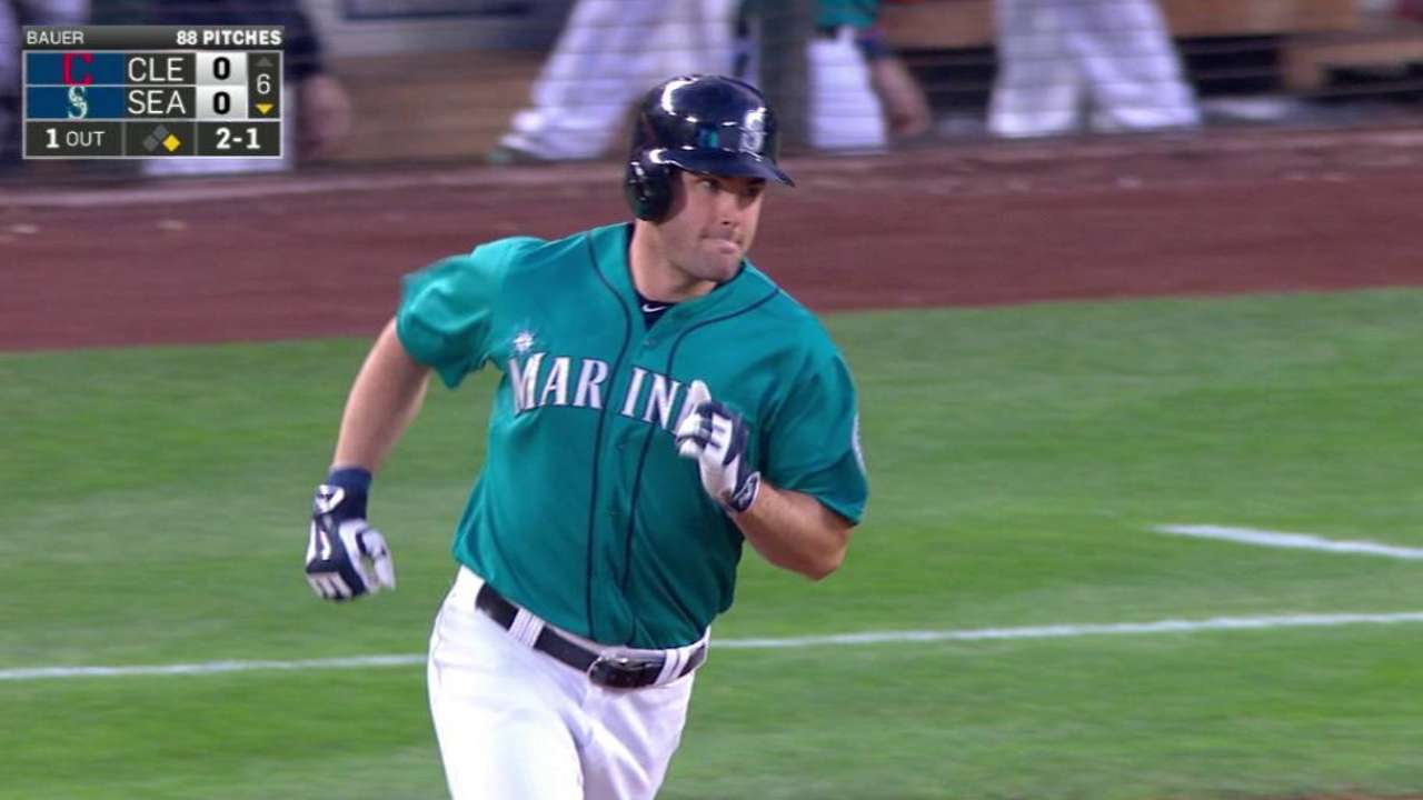 Smith's two-run homer