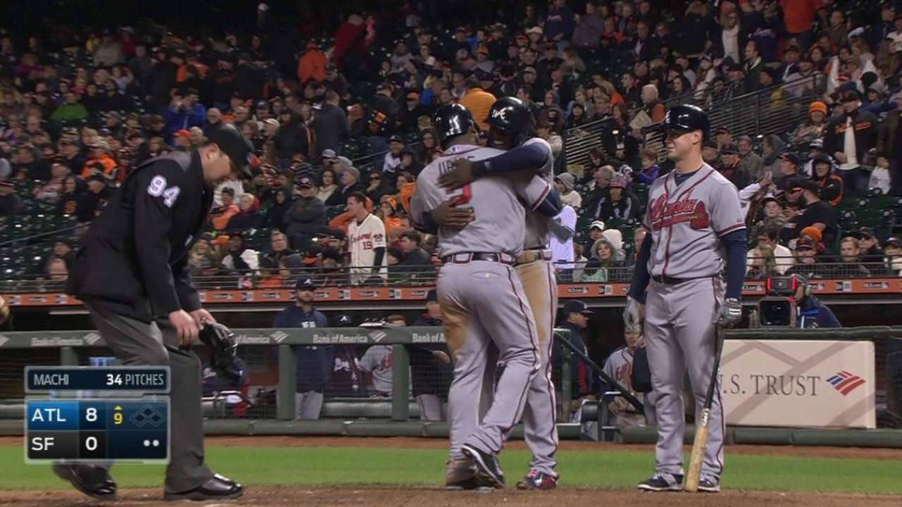 Pérez domina y conduce triunfo de Bravos en S.F.