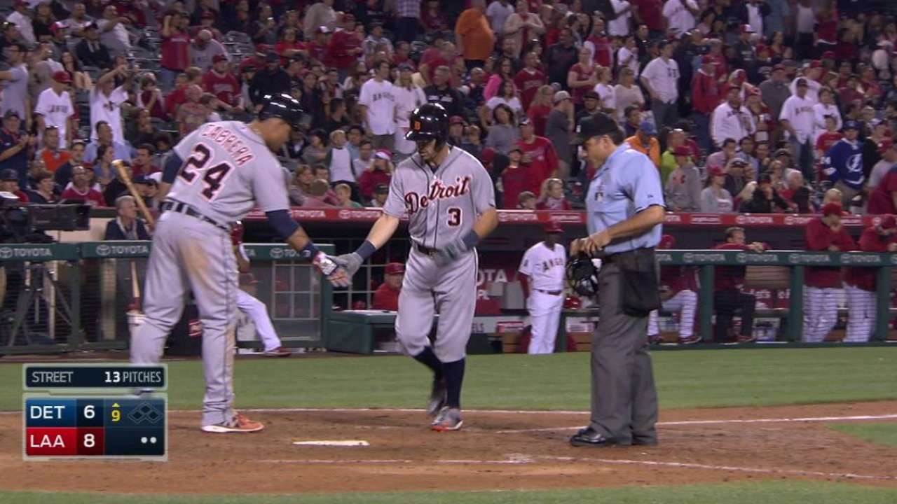 Kinsler's solo homer