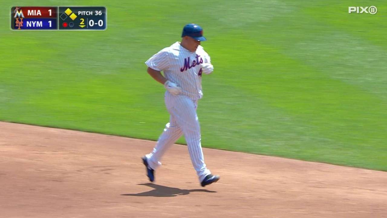 Bate, brazo de Colón ayudan a Mets a hundir a Marlins