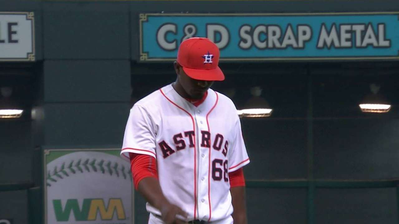 Feliz strikes out LaRoche