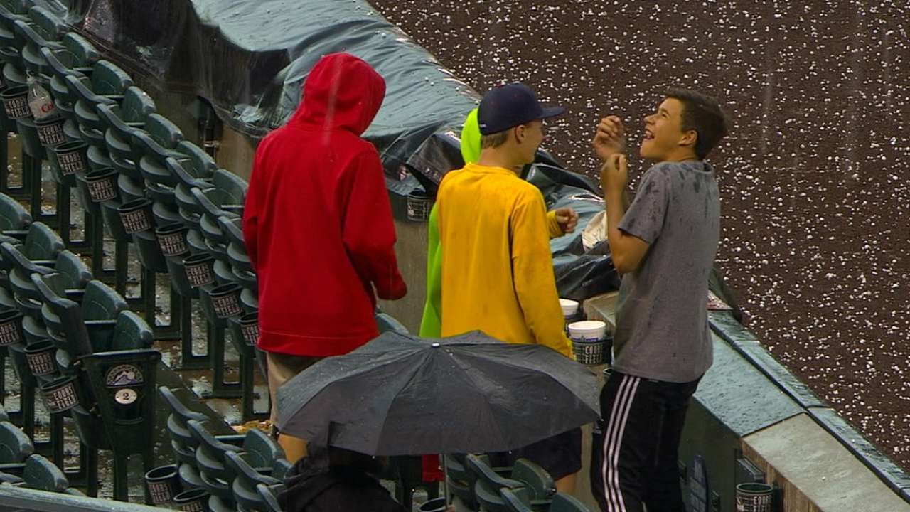 Hail delays game in Colorado