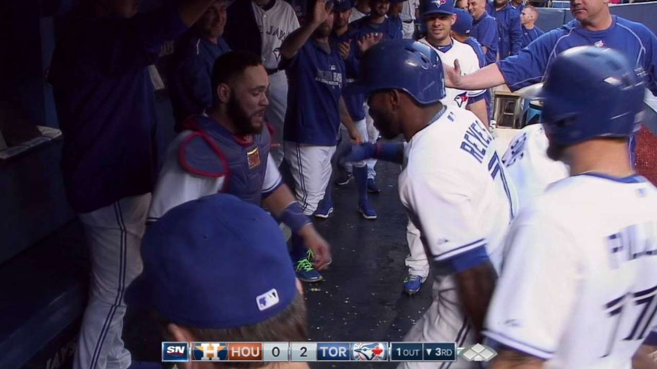 Reyes brilla y ayuda a Sánchez a vencer a Astros