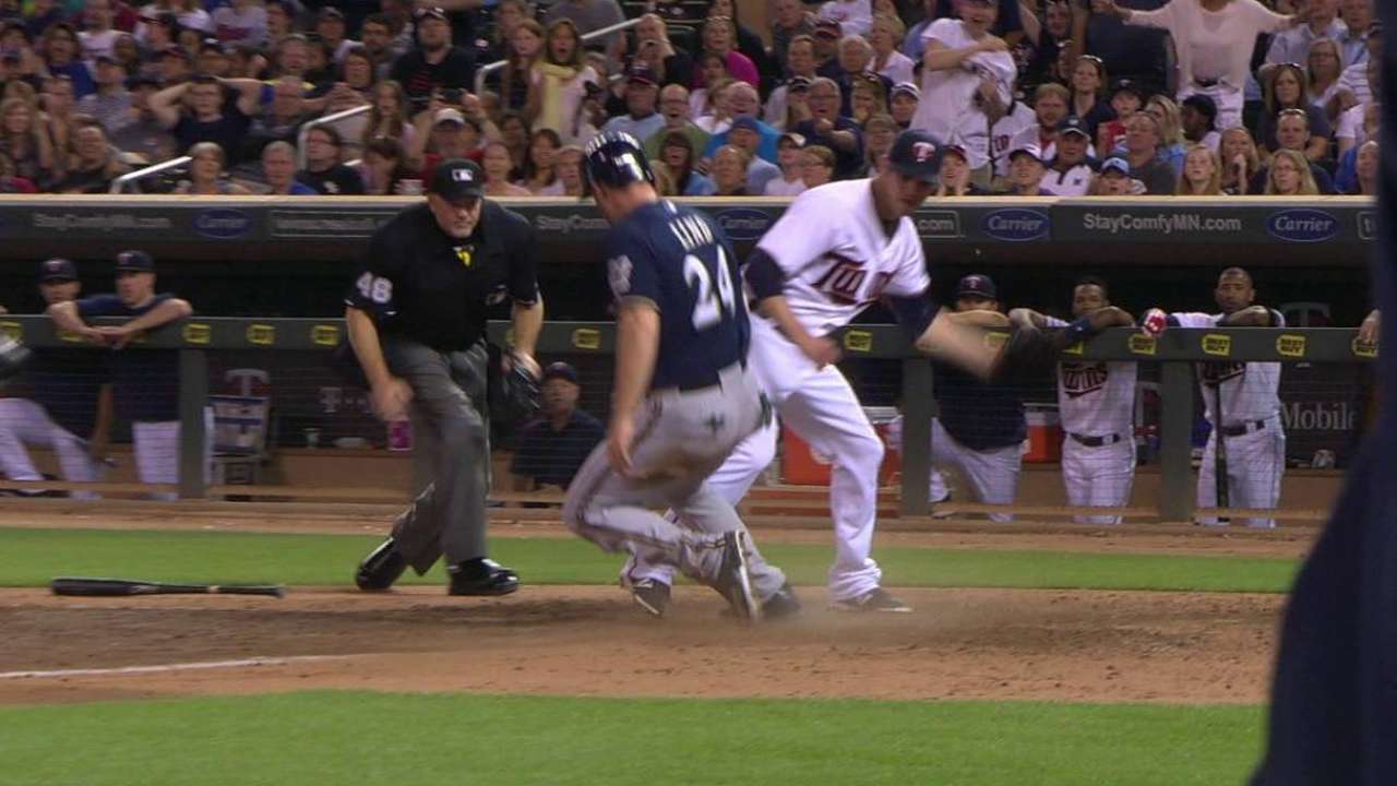 Lucroy's RBI popup single