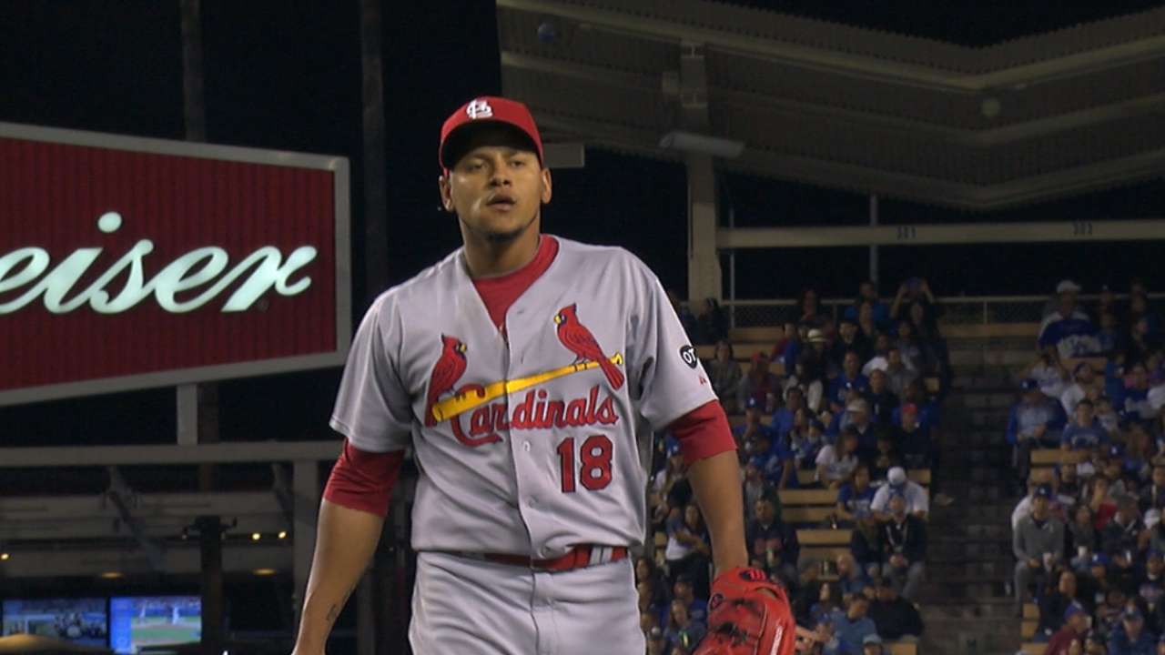 Cardinals rally vs. Dodgers to back Martinez