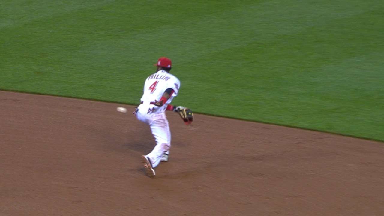 Reds' infield adjusting with Phillips sidelined