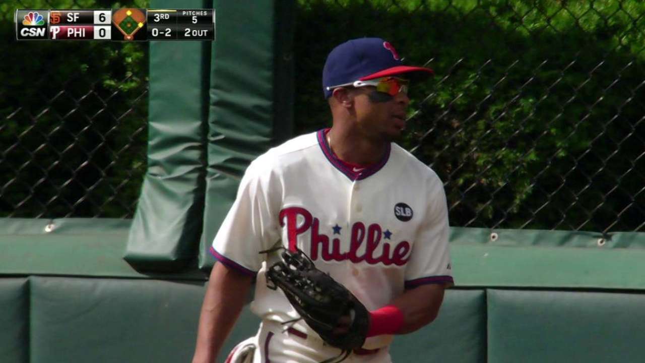 Revere's running catch